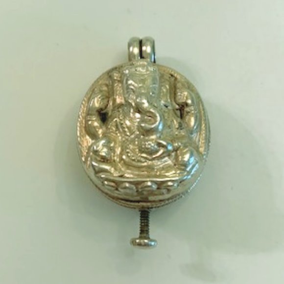 Ganesha Silver Amulet Vintage Hinged Pendant - Picture 1 of 4